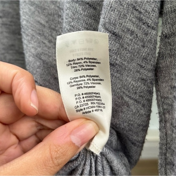 Aritzia Wilfred V-neck Side Slit Contrast Collar Lightweight Sweater S Grey - Picture 7 of 8